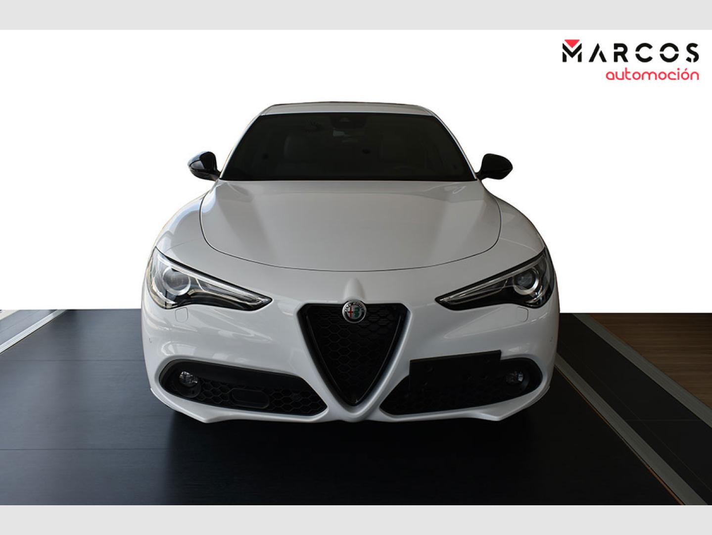 Foto Alfa Romeo Stelvio 2