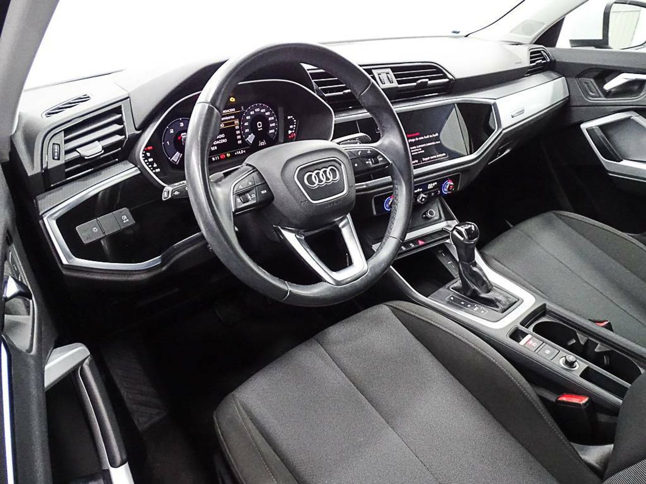 Foto Audi Q3 24