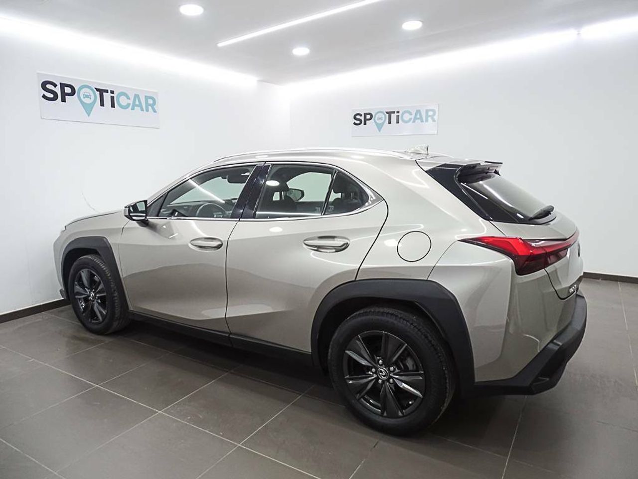 Foto Lexus UX 26