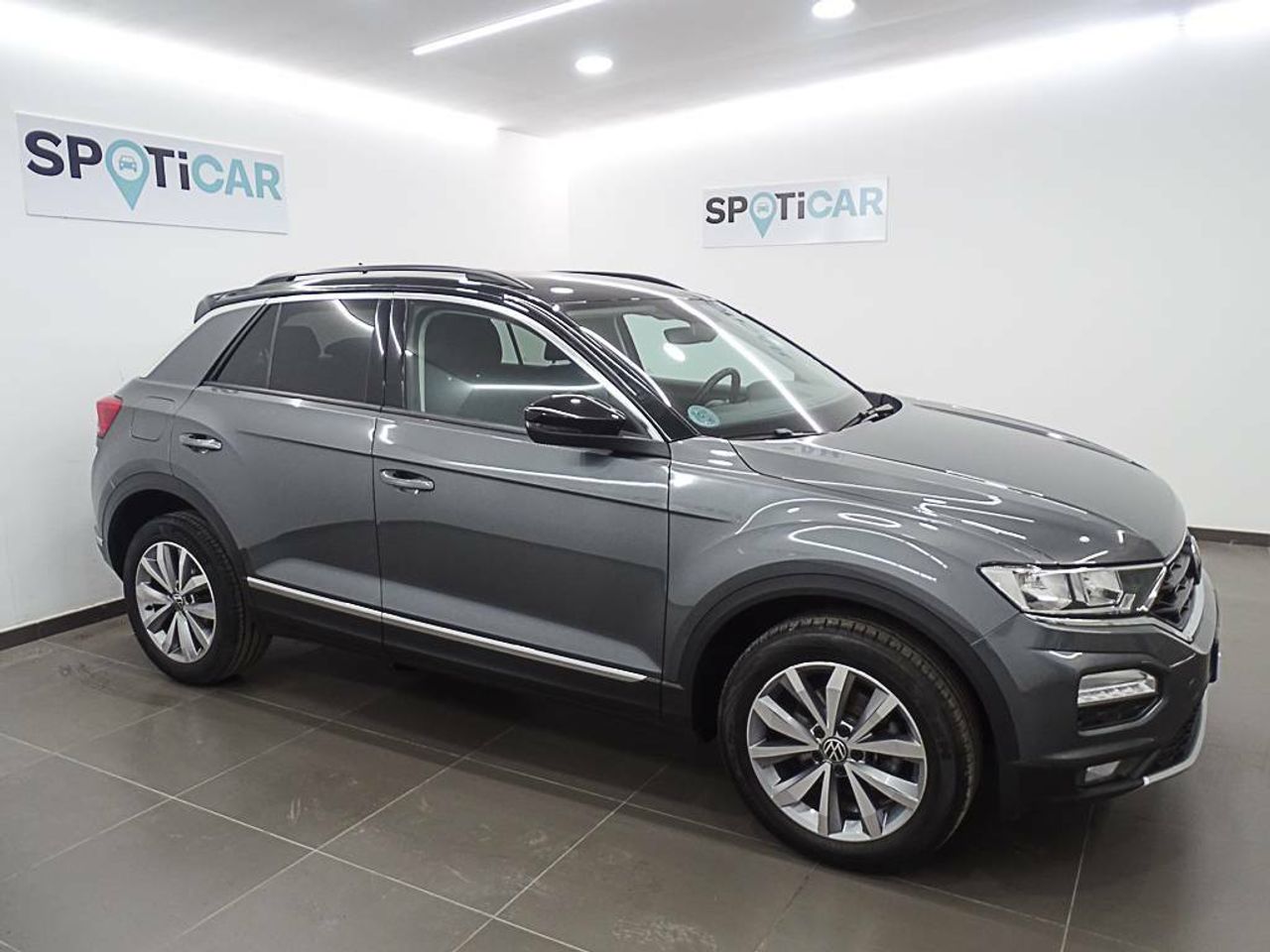 Foto Volkswagen T-Roc 4