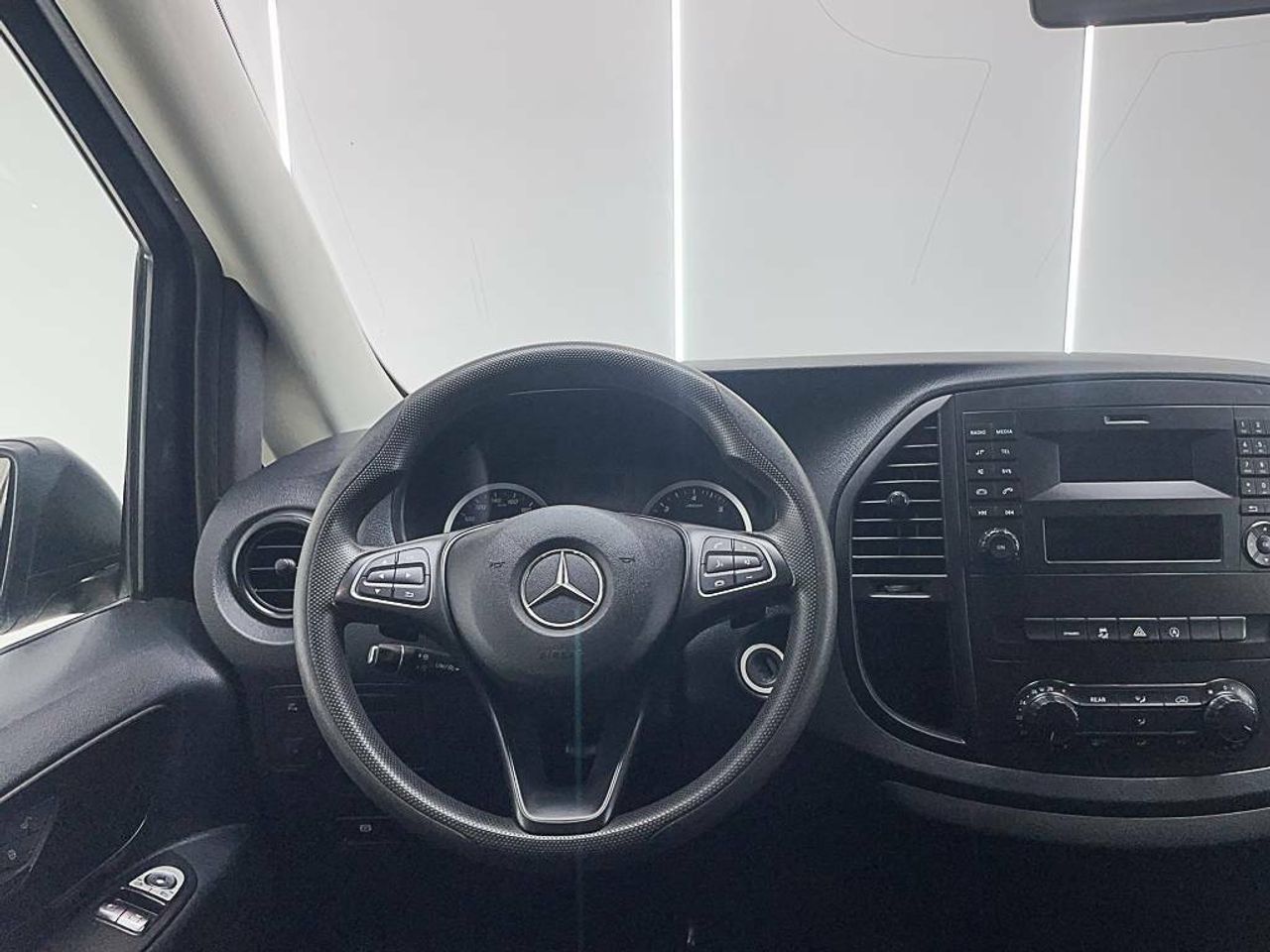 Foto Mercedes-Benz Vito 16