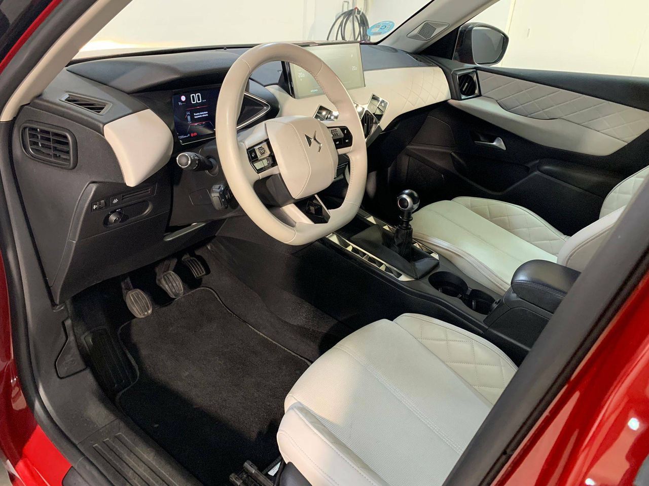 Foto DS Automobiles DS 3 9