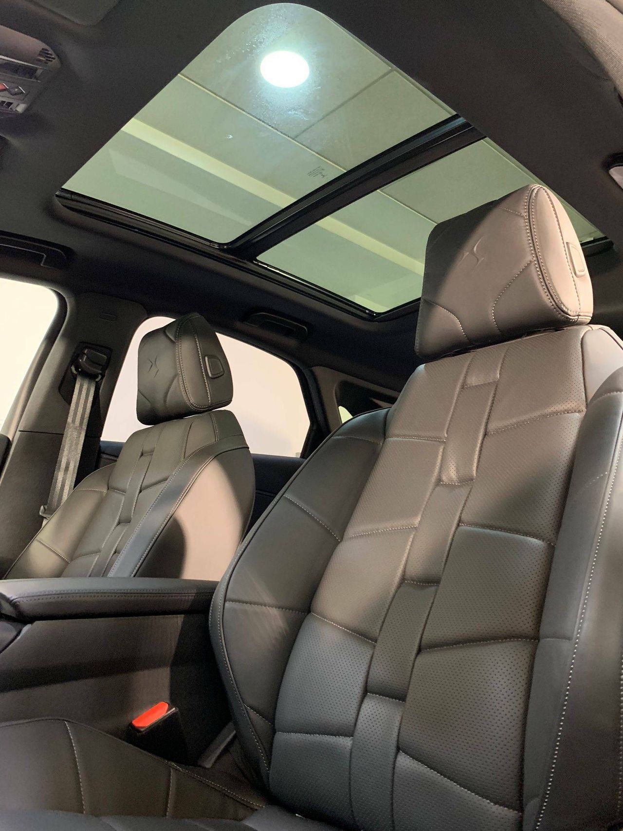 Foto DS Automobiles DS 7 16