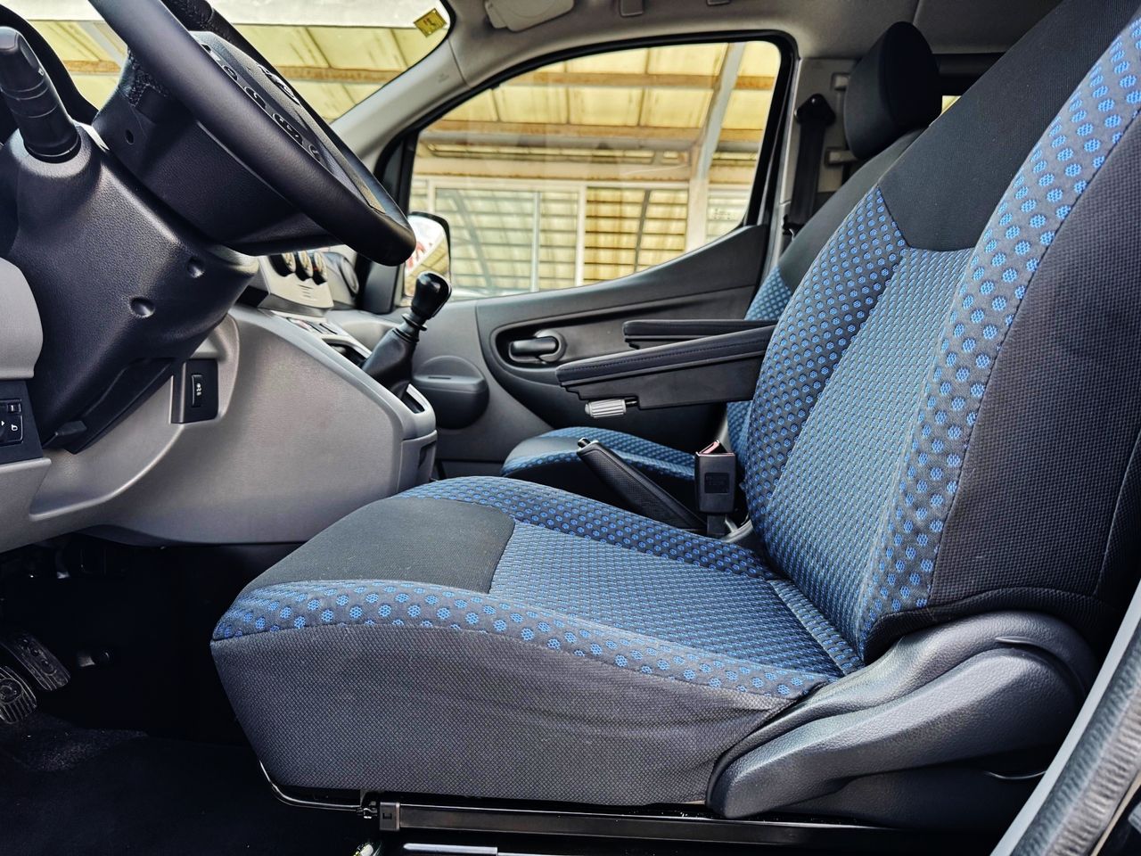 Foto Nissan NV250 6