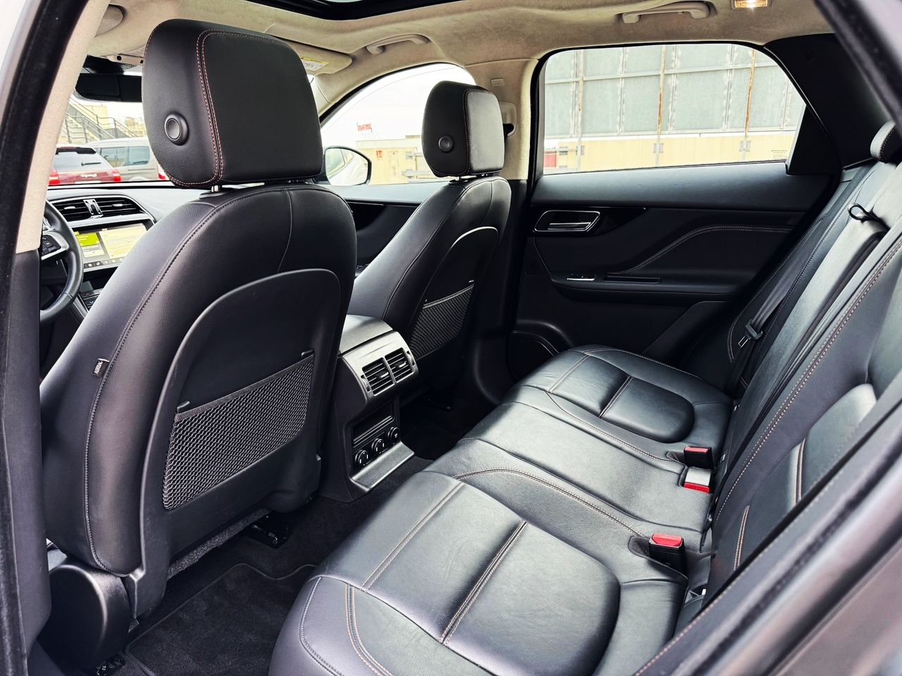Foto Jaguar F-Pace 8
