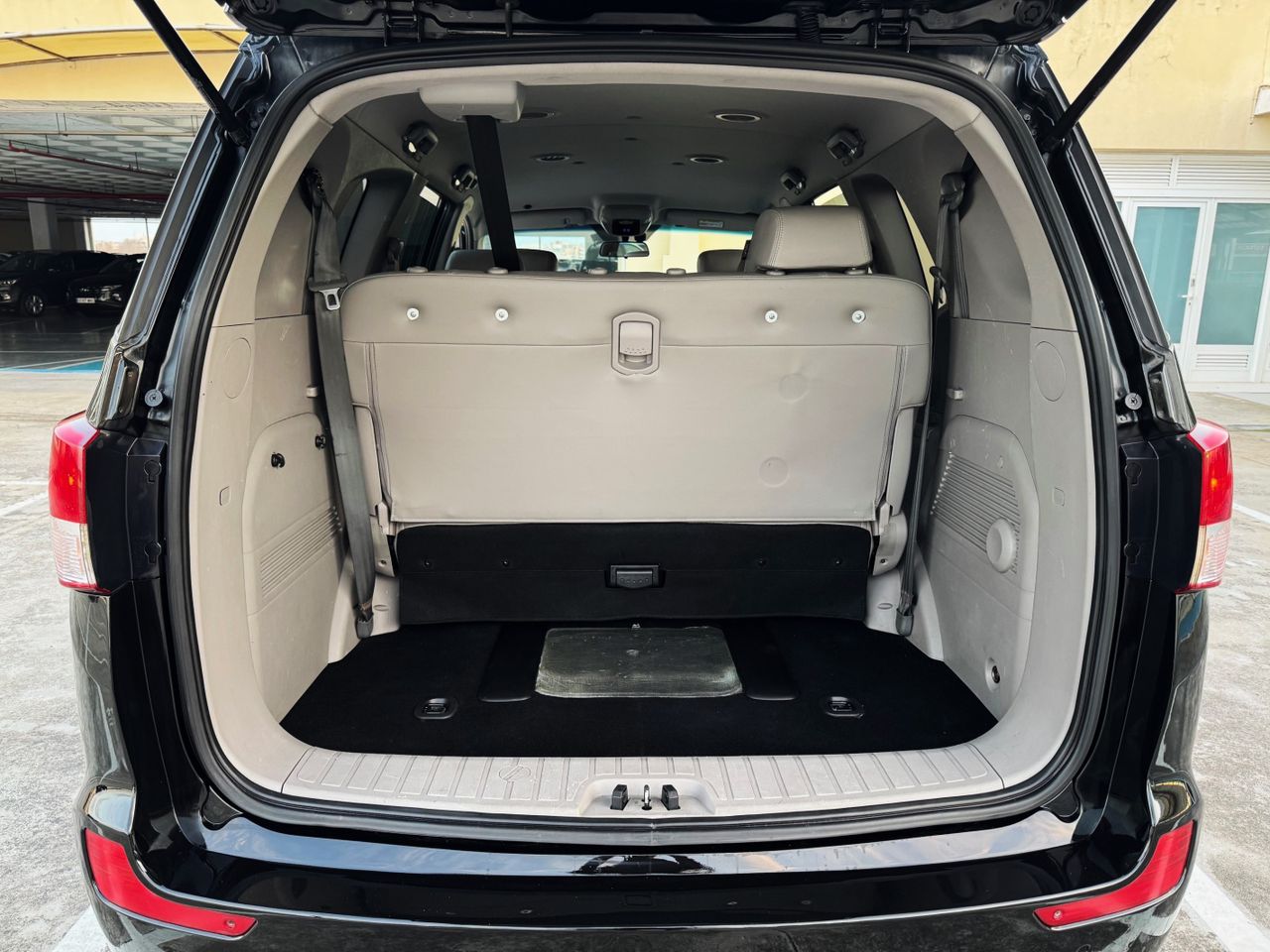 Foto SsangYong Rodius 23