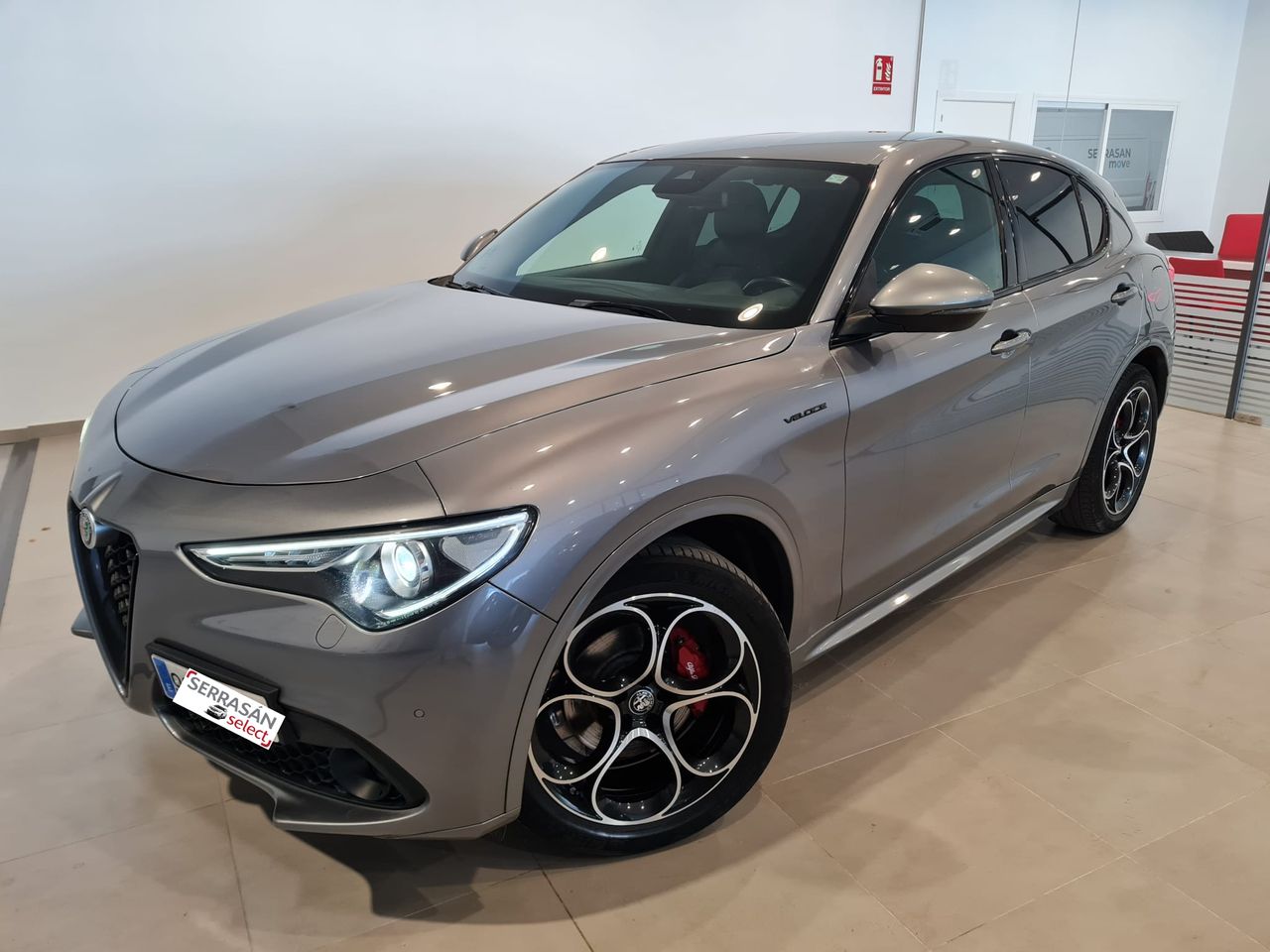 Foto Alfa Romeo Stelvio 4