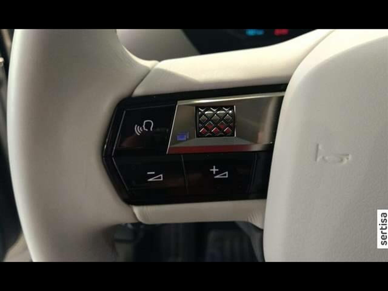 Foto DS Automobiles DS 3 11