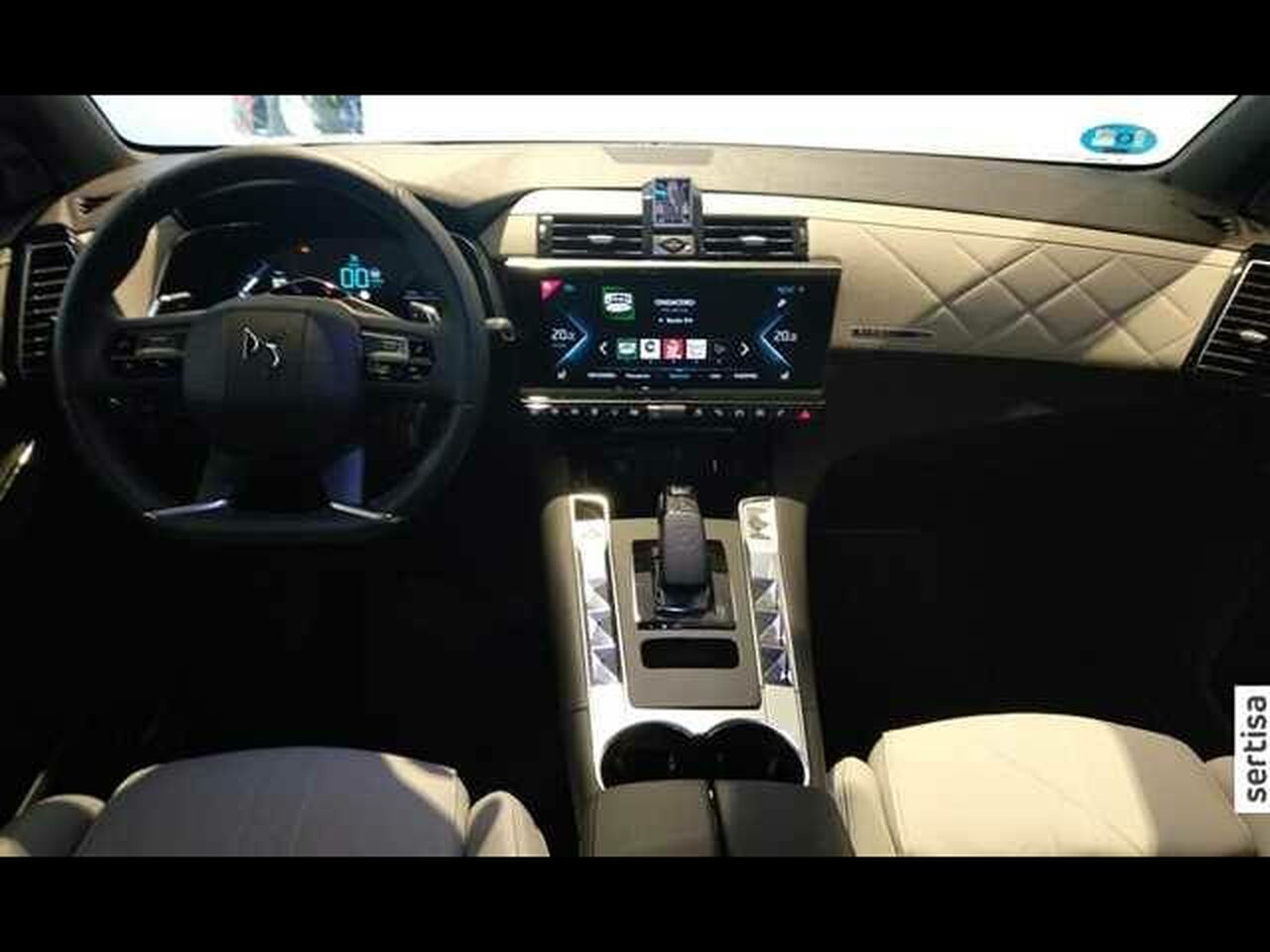 Foto DS Automobiles DS 7 8