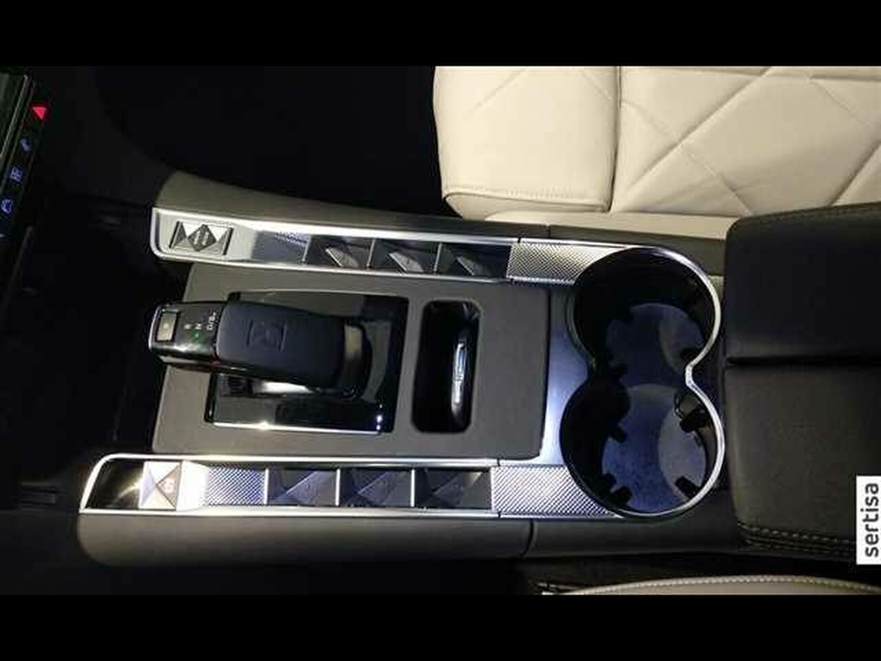 Foto DS Automobiles DS 7 18