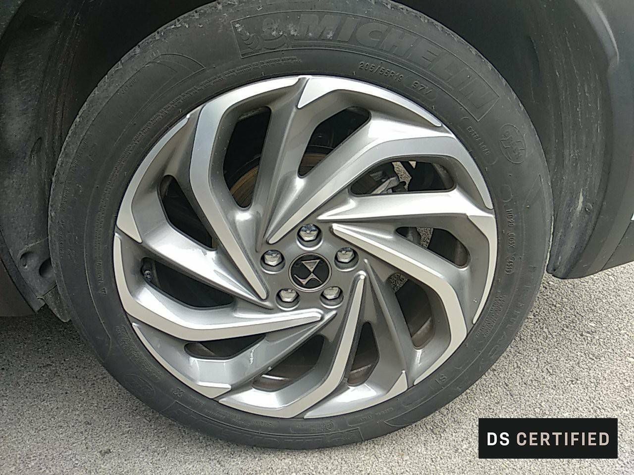 Foto DS Automobiles DS 7 11