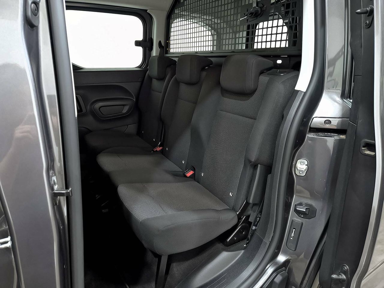 Foto Peugeot Rifter 12