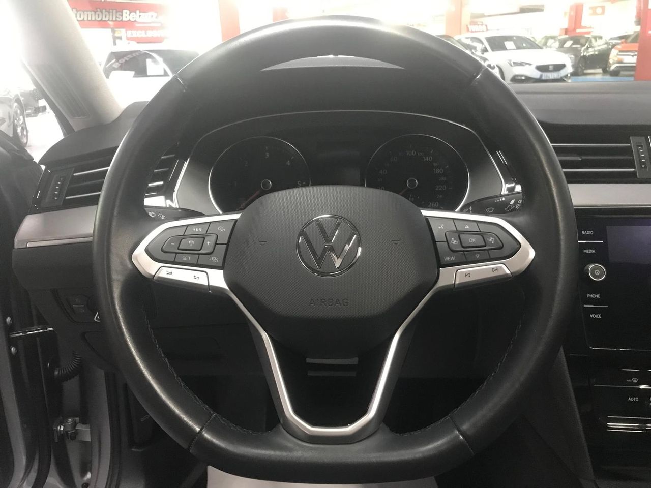 Foto Volkswagen Passat 10