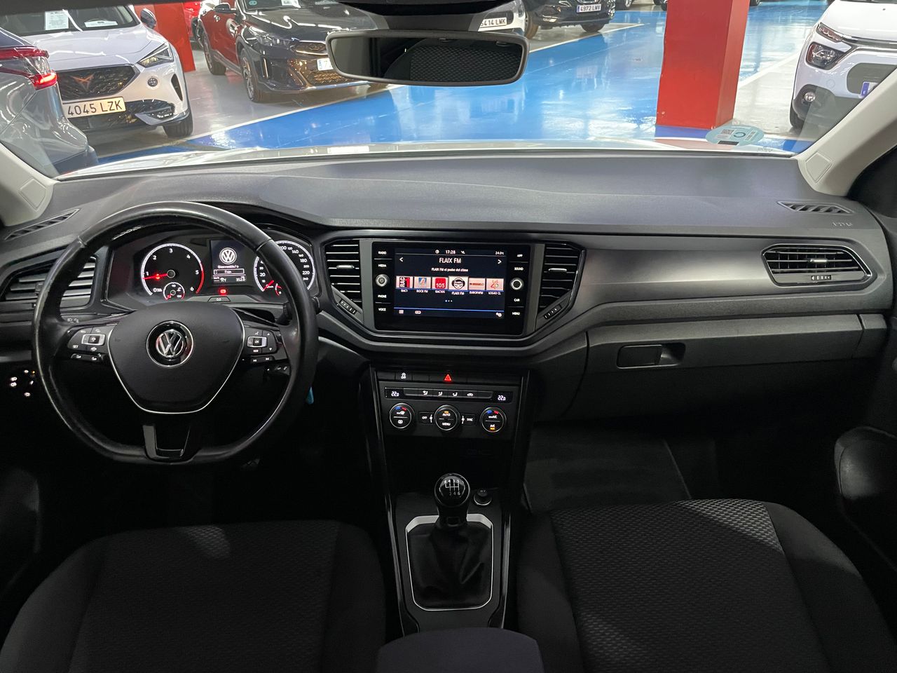 Foto Volkswagen T-Roc 7