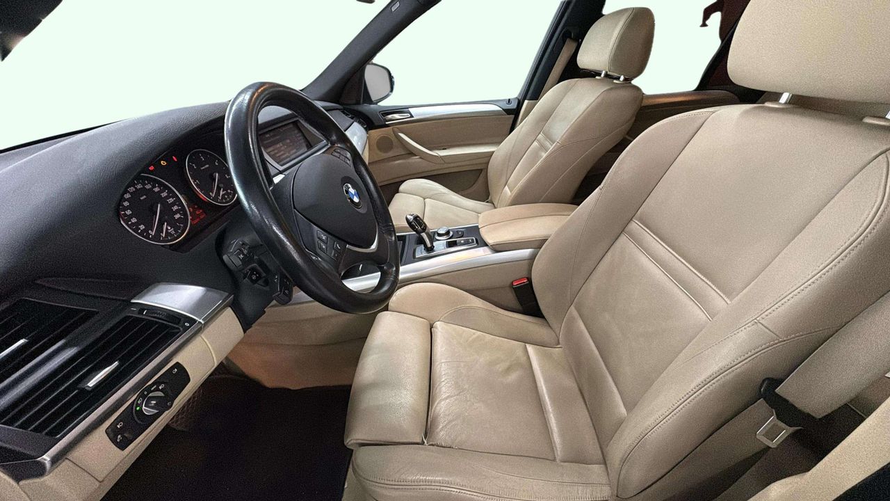 Foto BMW X5 10