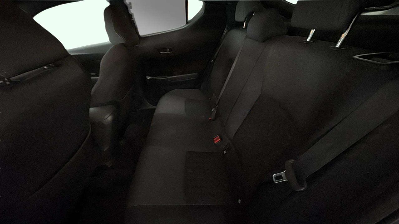 Foto Toyota C-HR 10