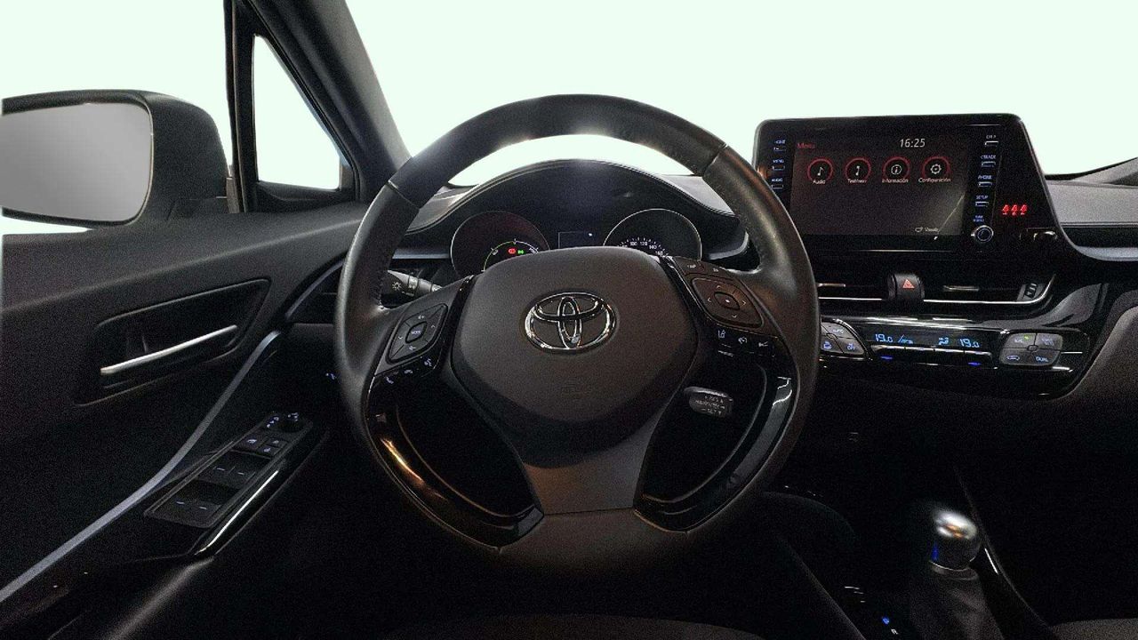 Foto Toyota C-HR 11