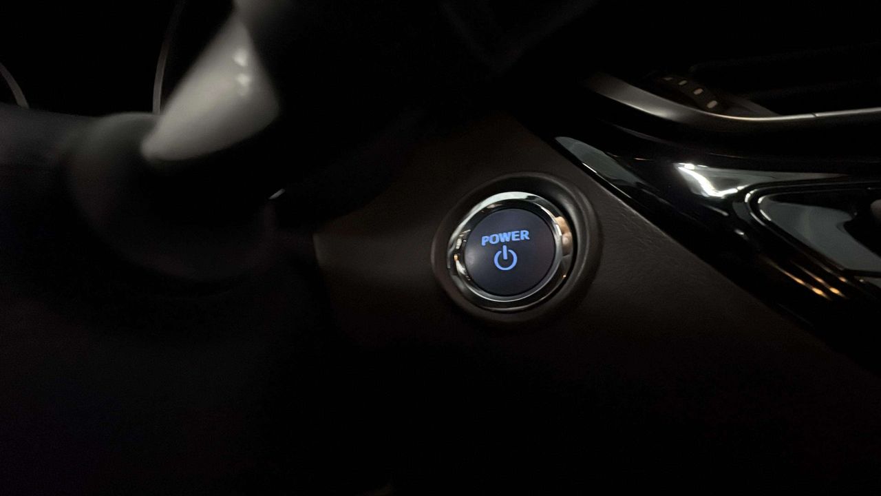Foto Toyota C-HR 16