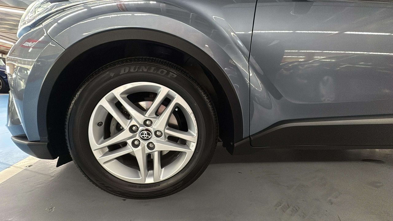 Foto Toyota C-HR 20