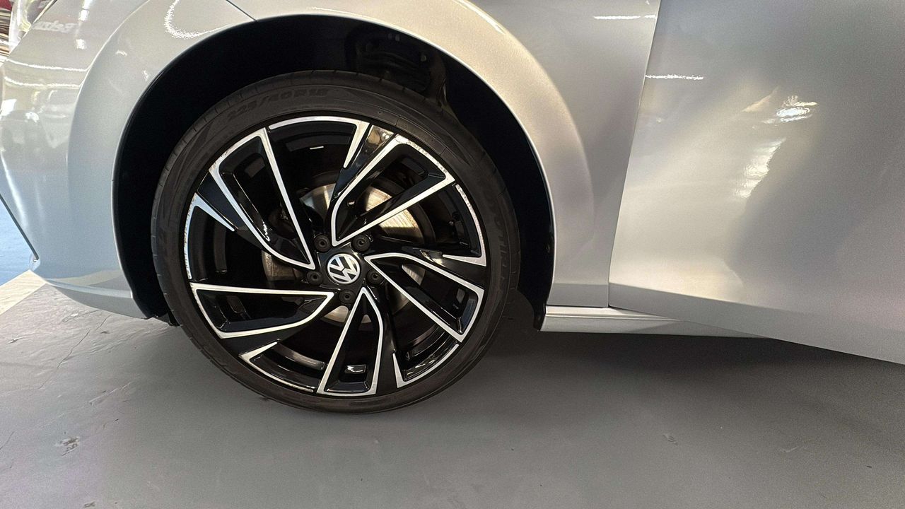Foto Volkswagen Golf 21