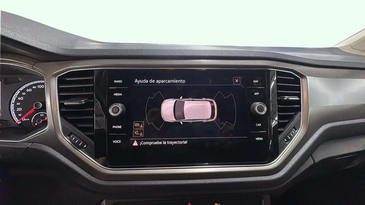 Foto Volkswagen T-Roc 15
