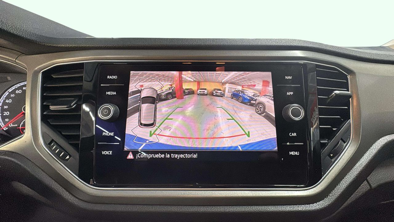 Foto Volkswagen T-Roc 15