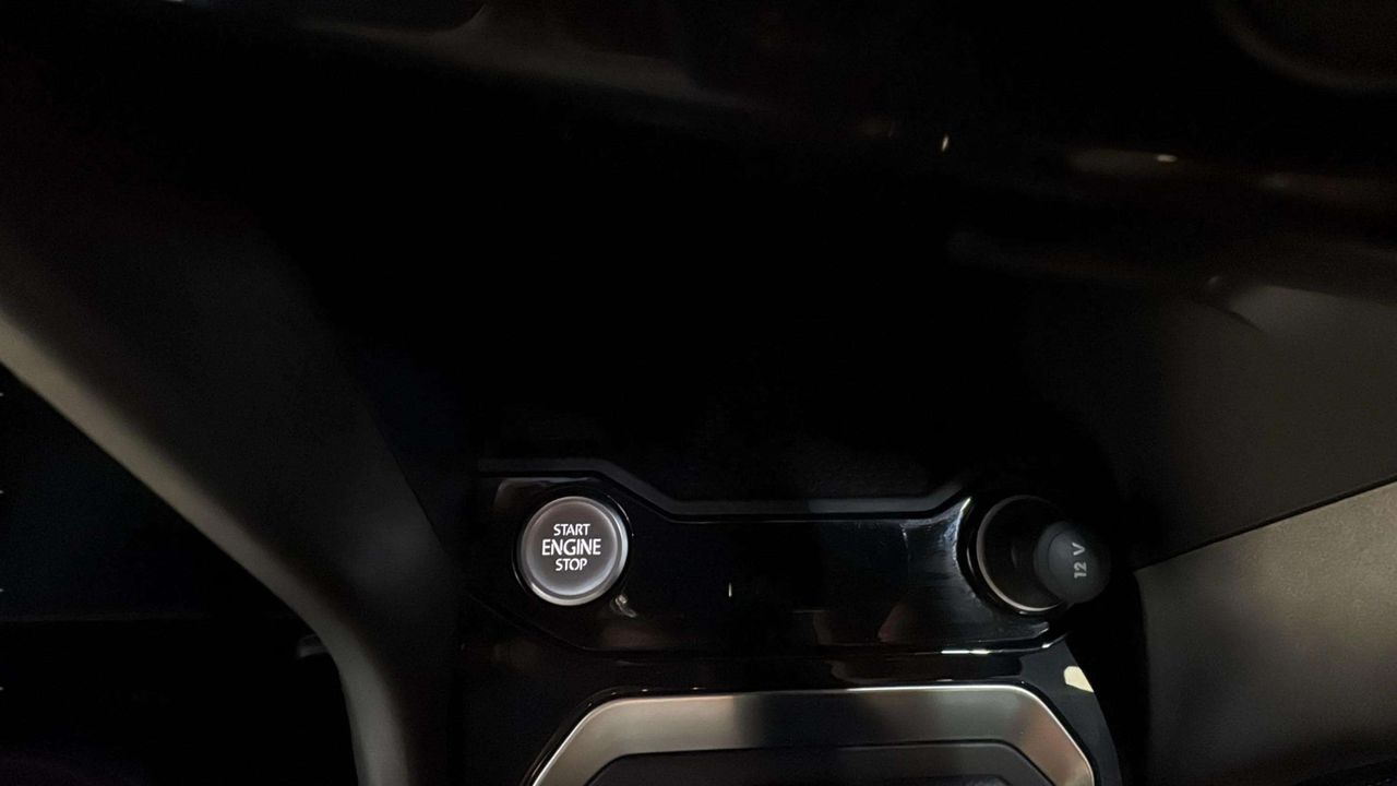 Foto Volkswagen T-Roc 16