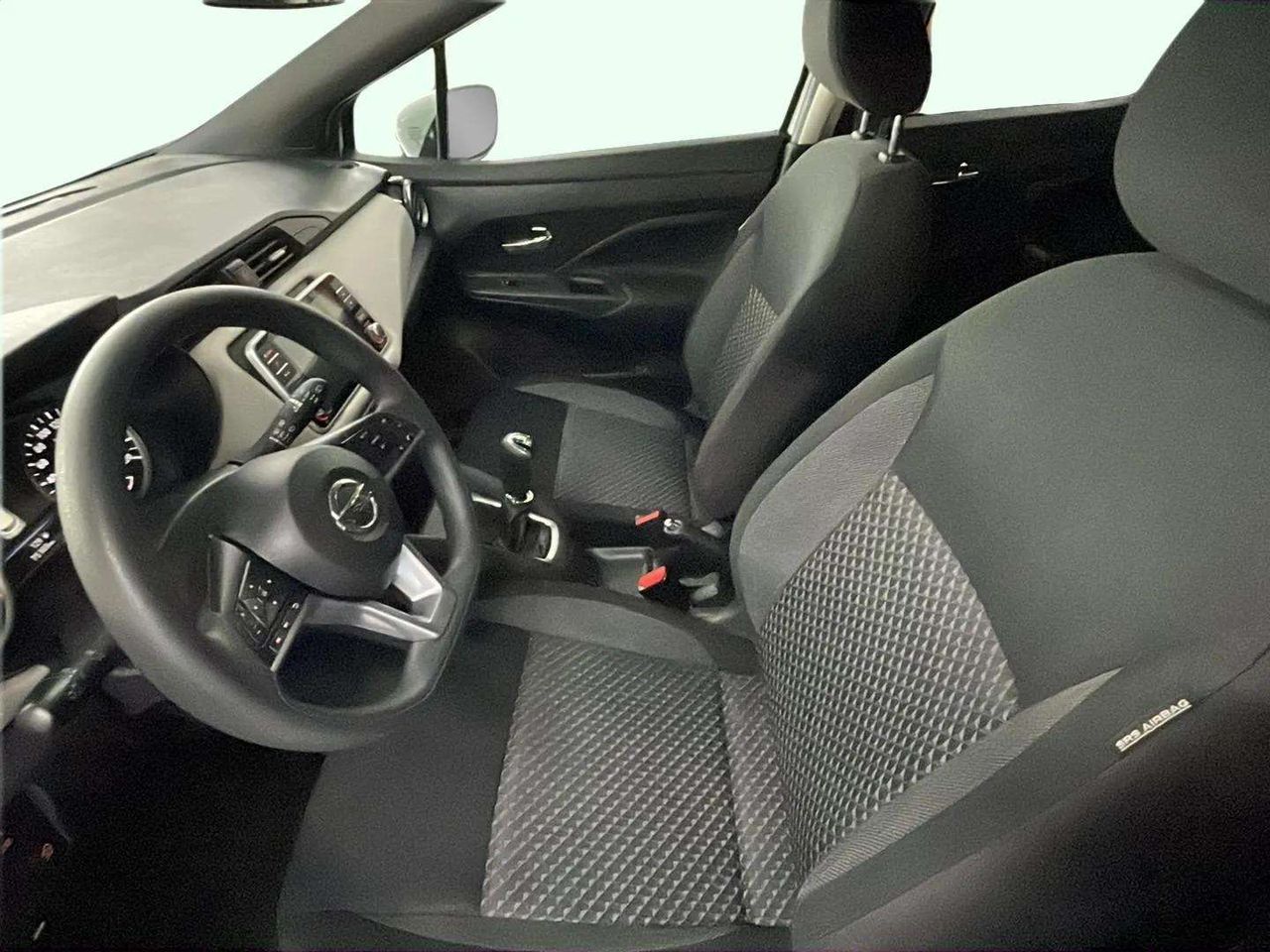 Foto Nissan Micra 9