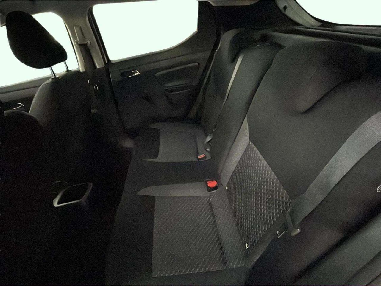 Foto Nissan Micra 10