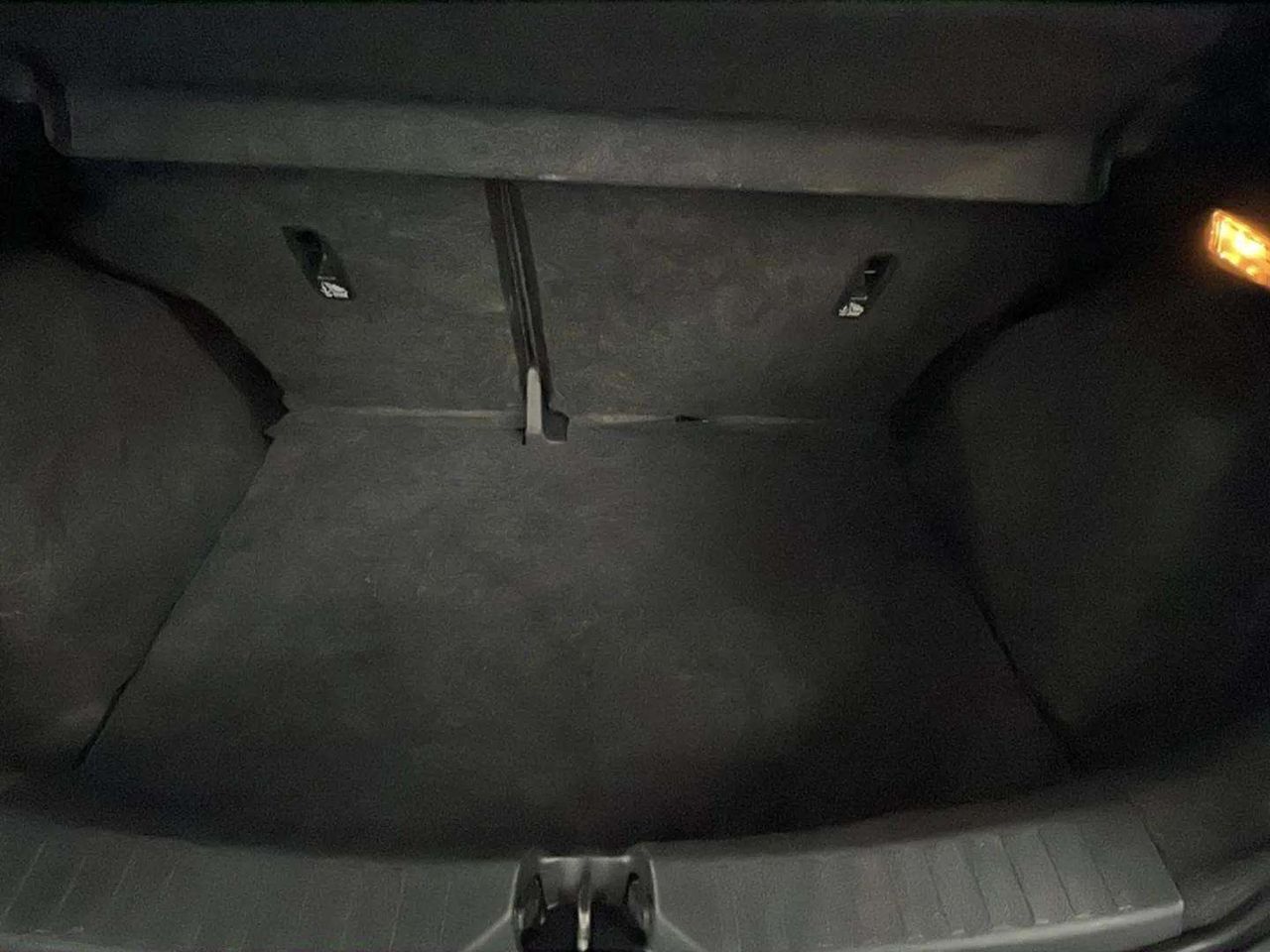 Foto Nissan Micra 14