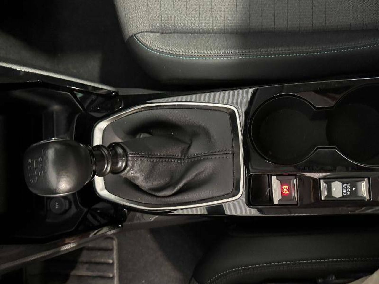 Foto Peugeot 208 11