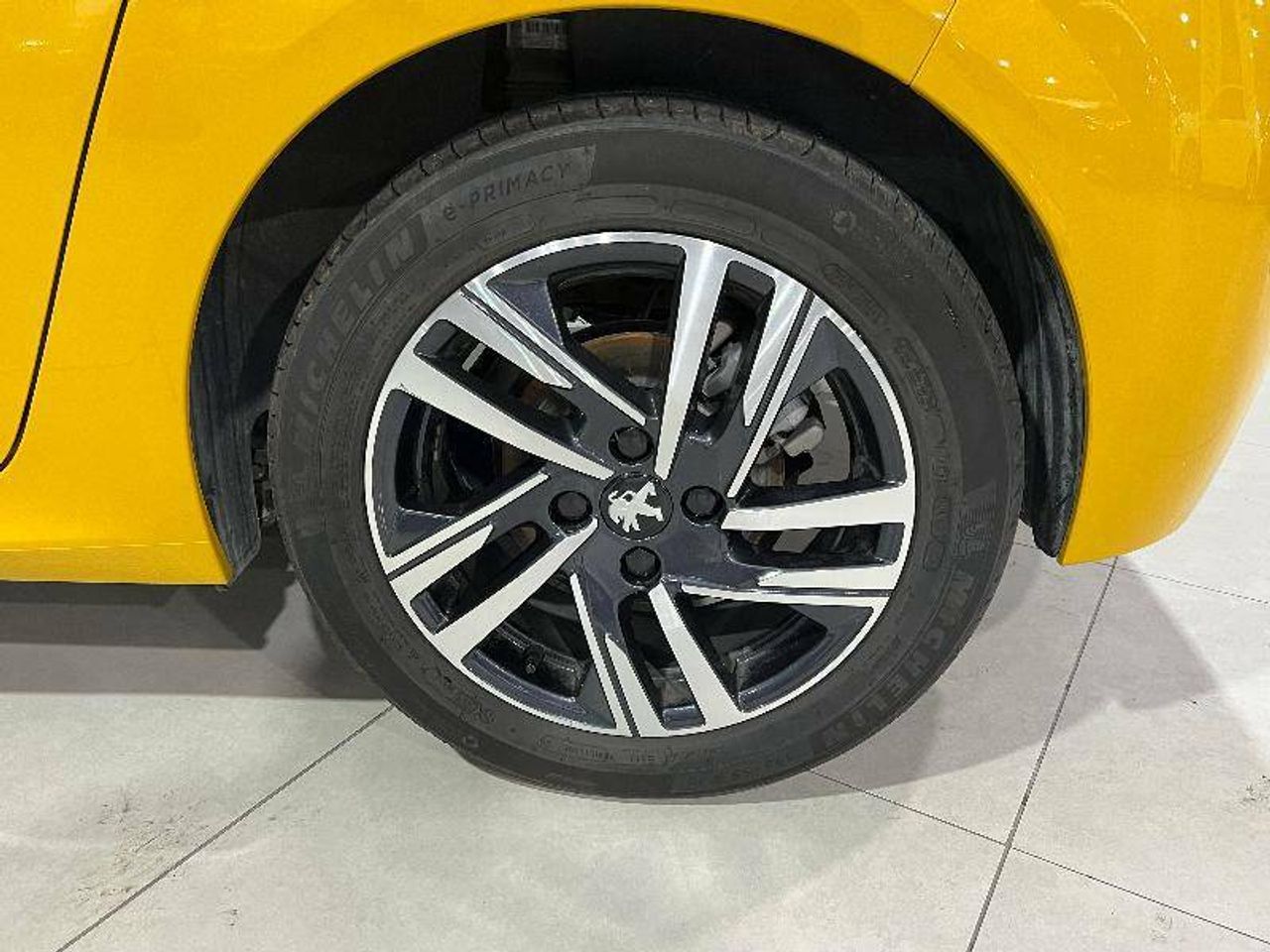 Foto Peugeot 208 16