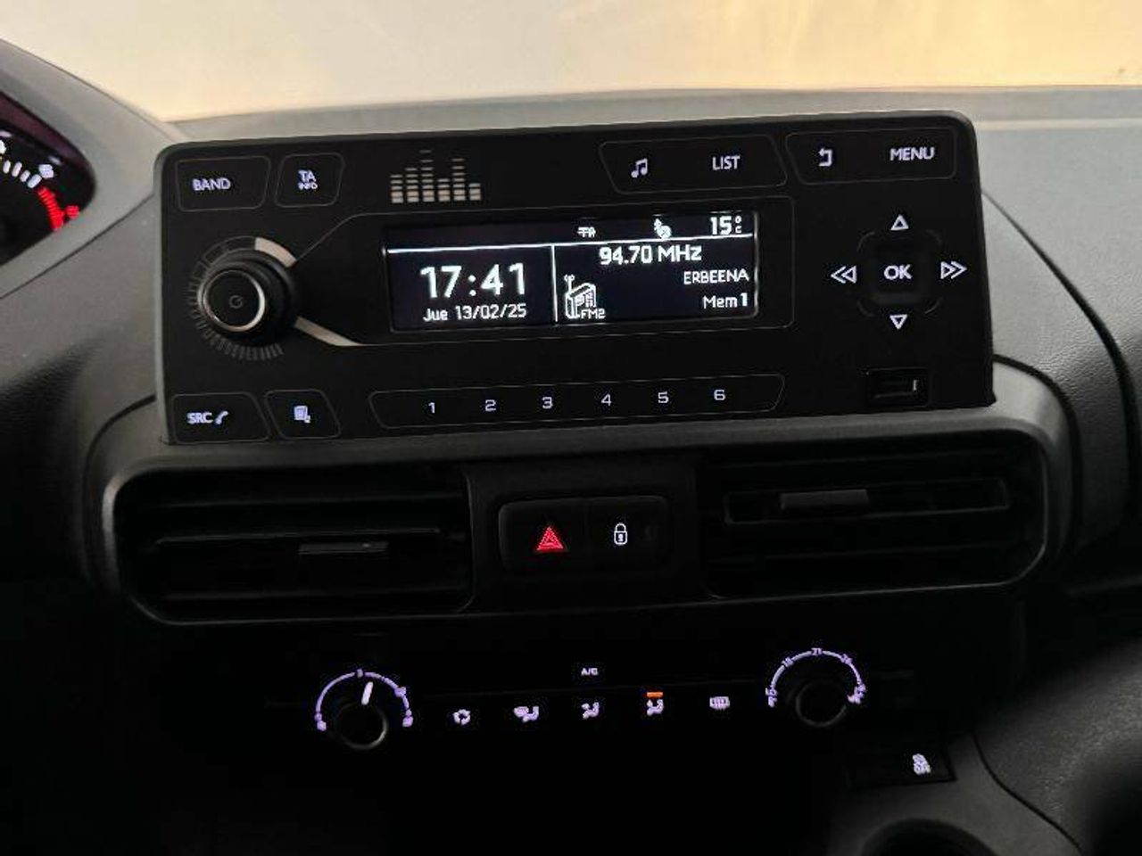 Foto Peugeot Partner 11
