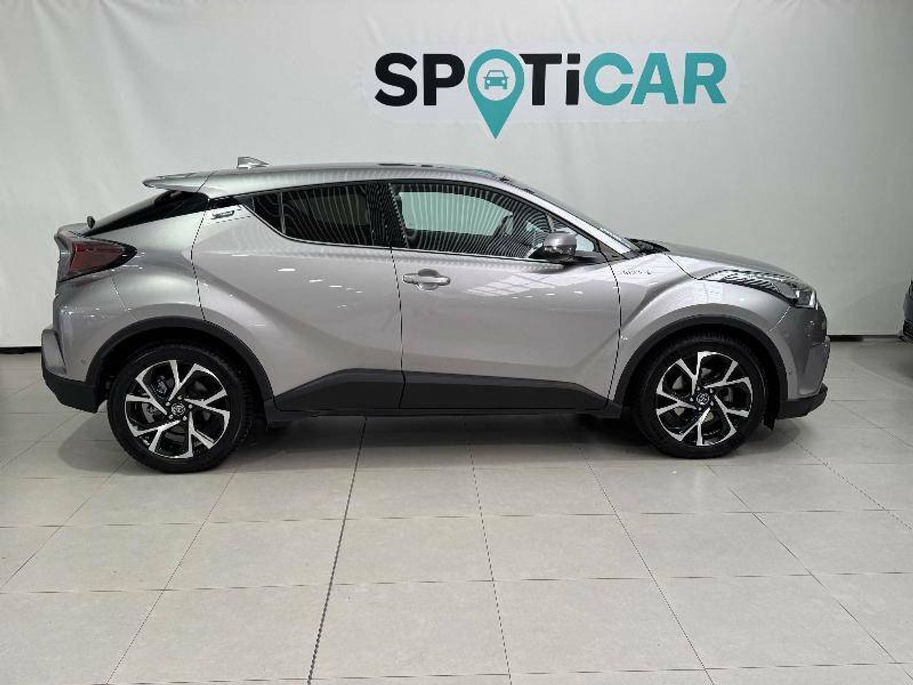 Foto Toyota C-HR 4