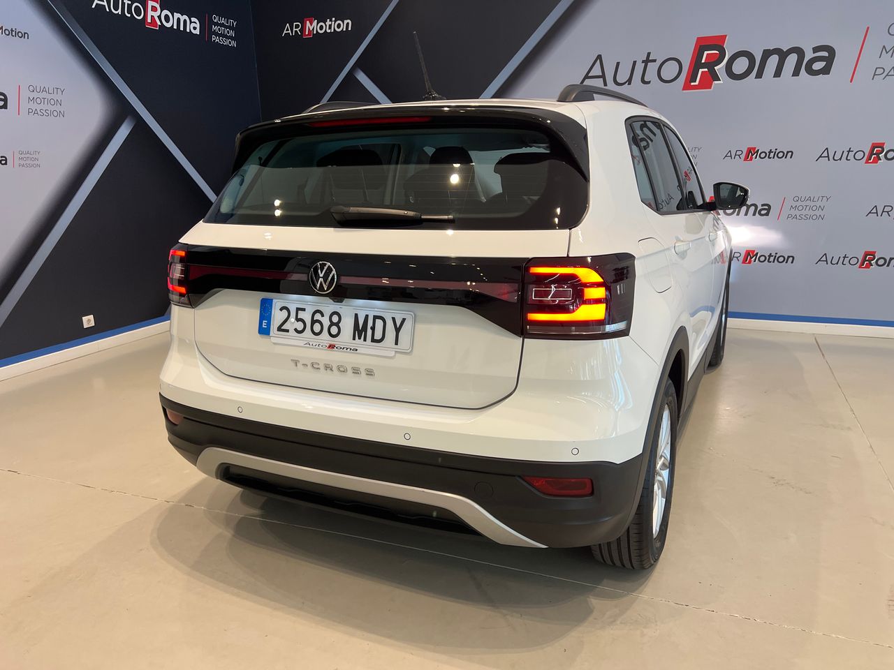 Foto Volkswagen T-Cross 4