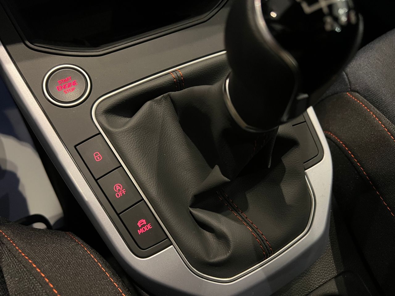 Foto Seat Arona 24
