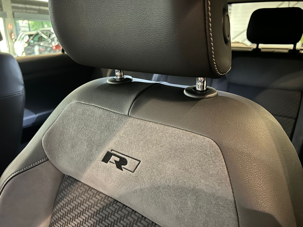 Foto Volkswagen T-Cross 12