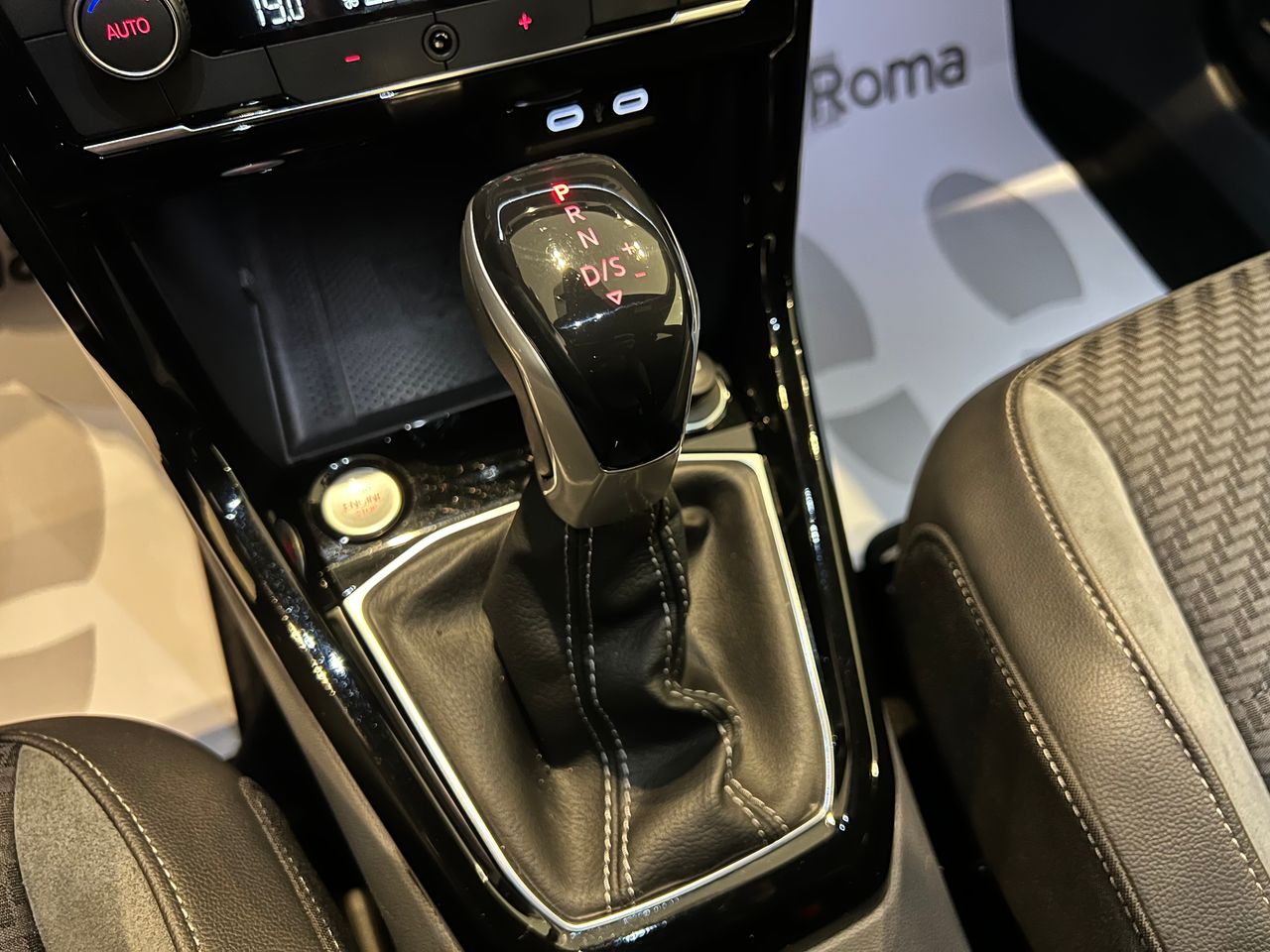Foto Volkswagen T-Cross 15