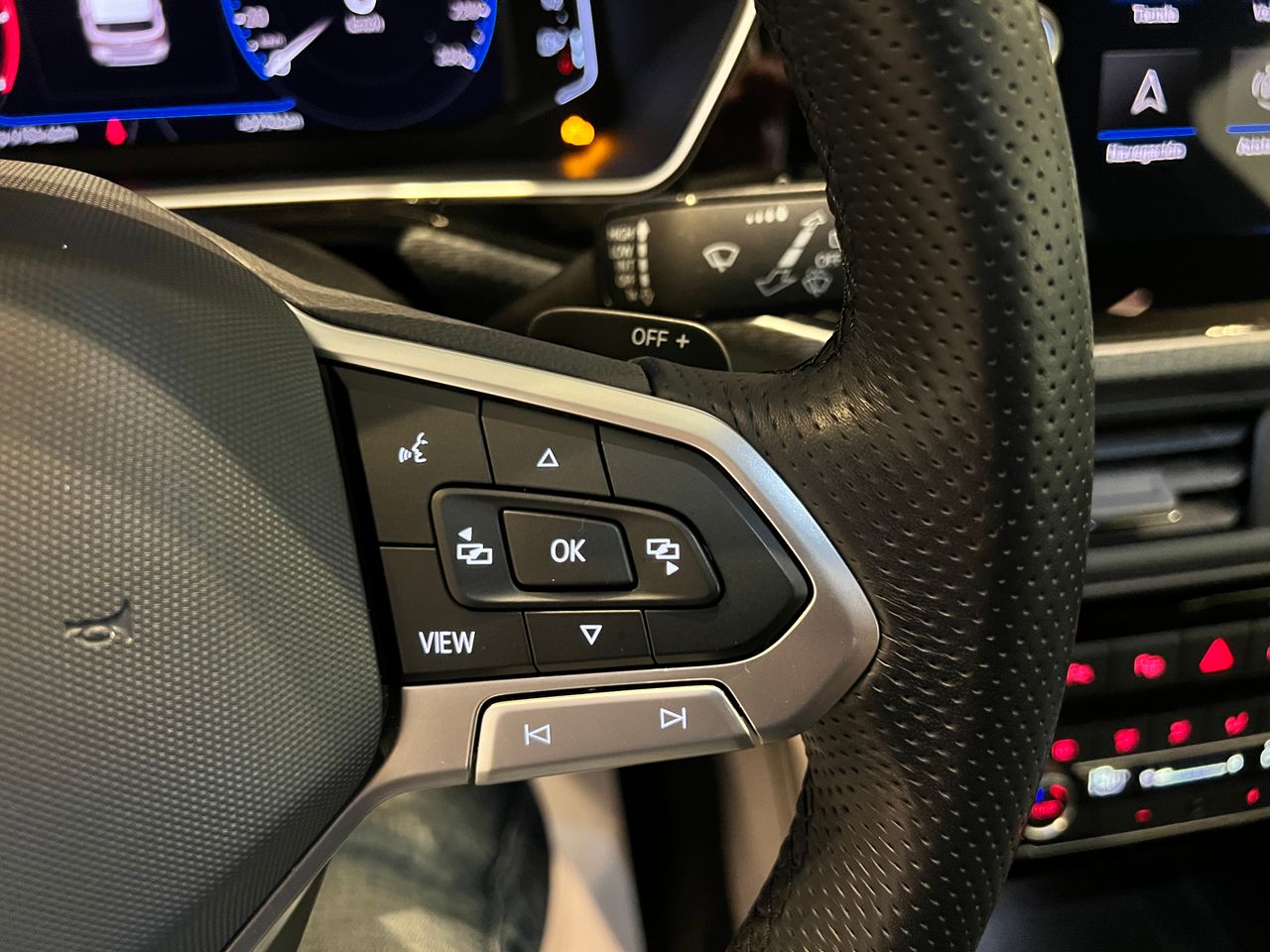 Foto Volkswagen T-Cross 16