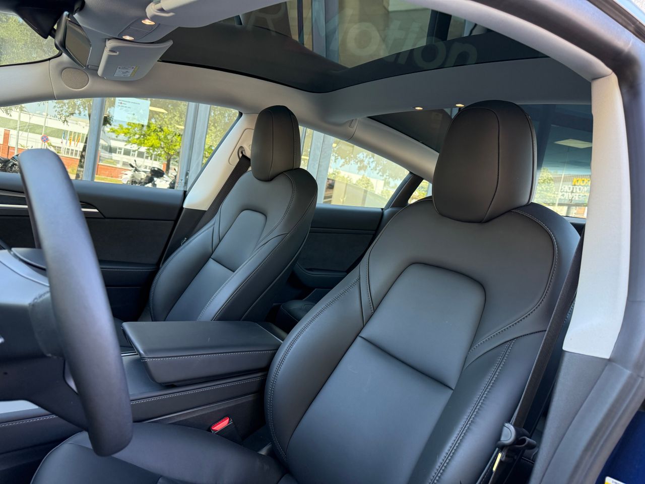 Foto Tesla Model 3 8