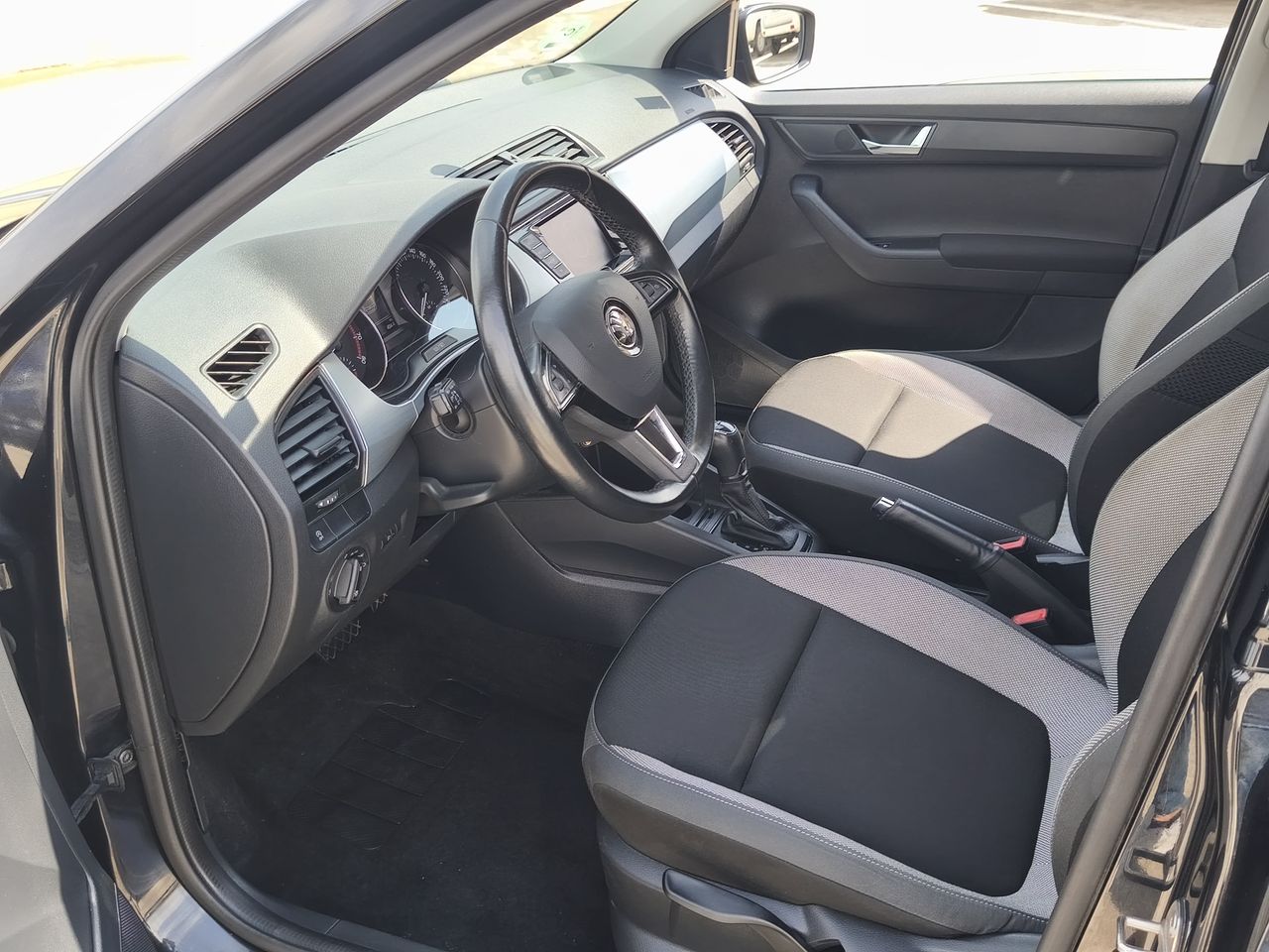 Foto Skoda Fabia 11