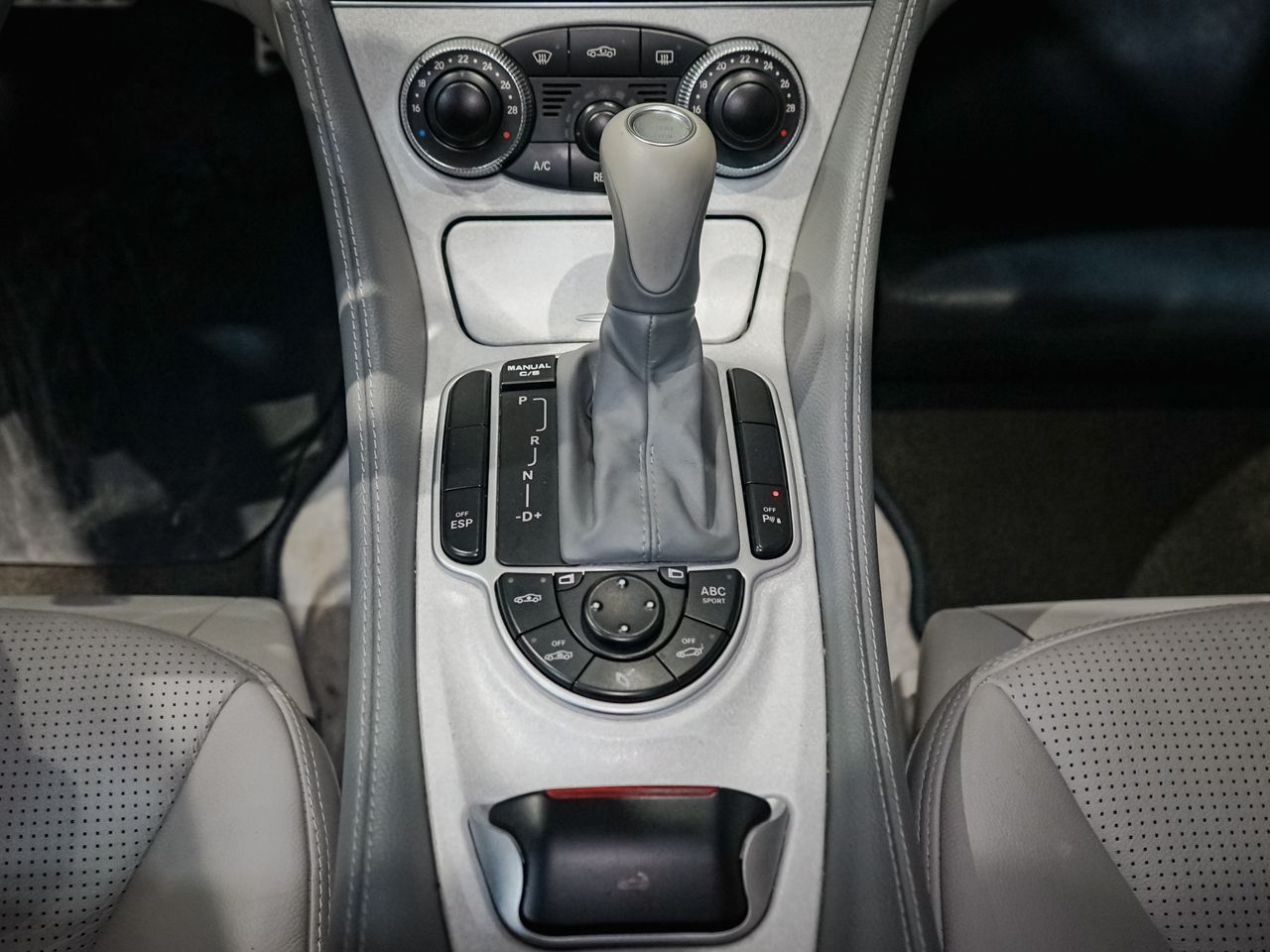 Foto Mercedes-Benz Clase SL 37