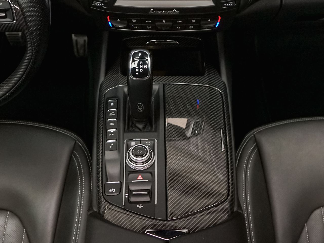 Foto Maserati Levante 47