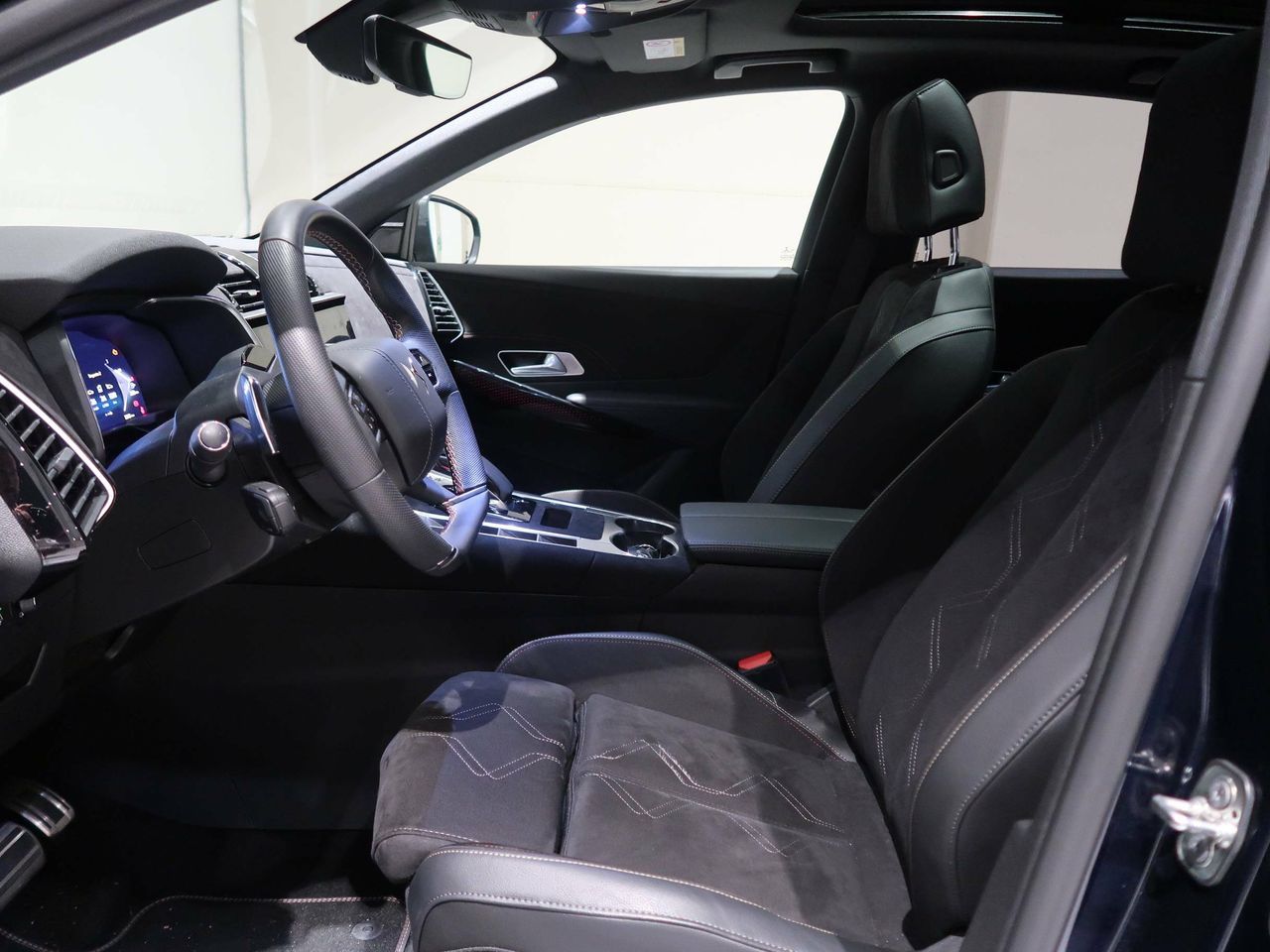 Foto DS Automobiles DS 7 9
