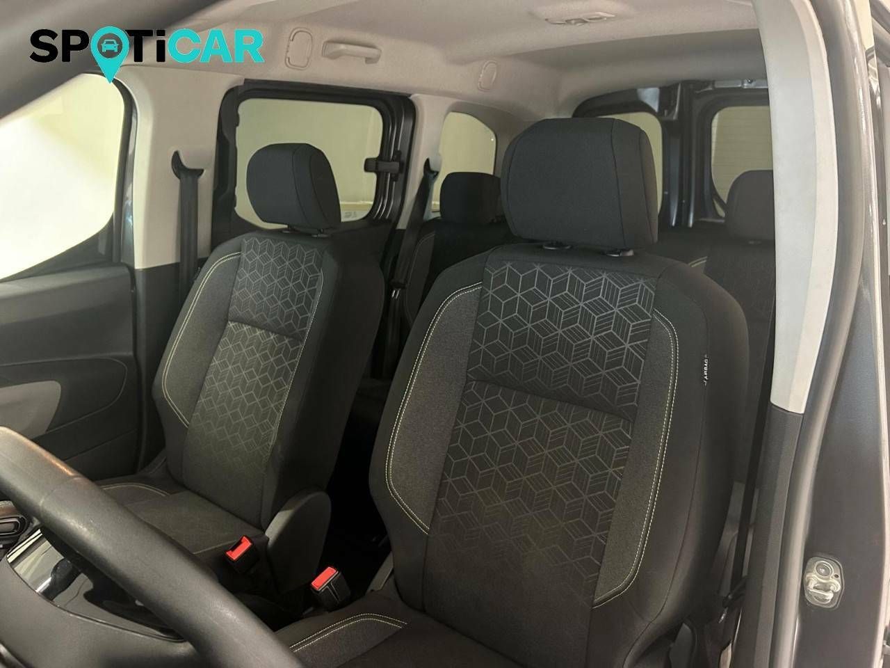 Foto Peugeot Rifter 9