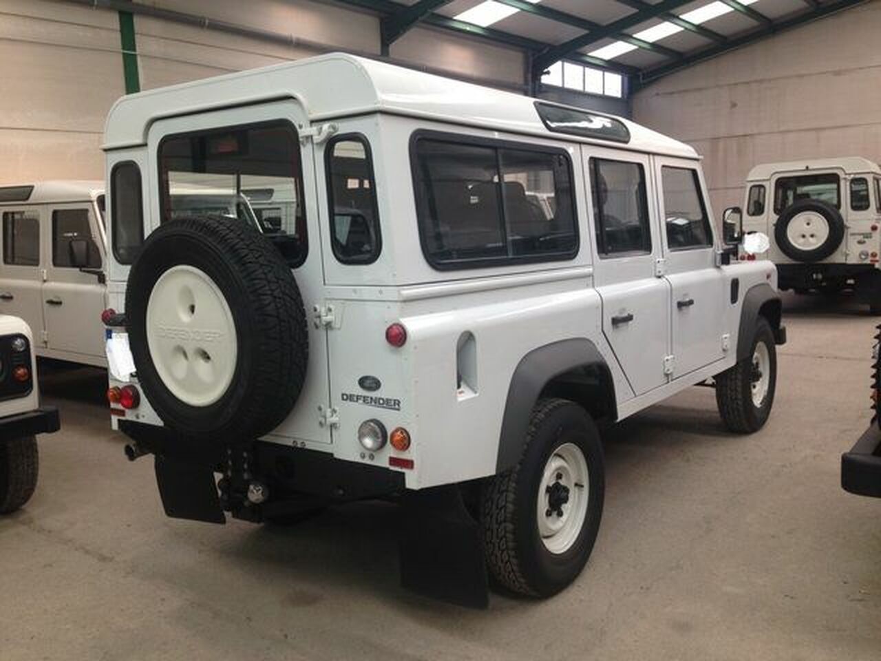 Foto Land-Rover Defender 2