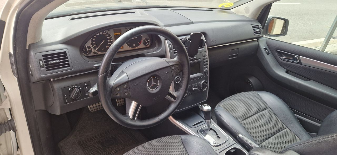 Foto Mercedes-Benz Clase B 7