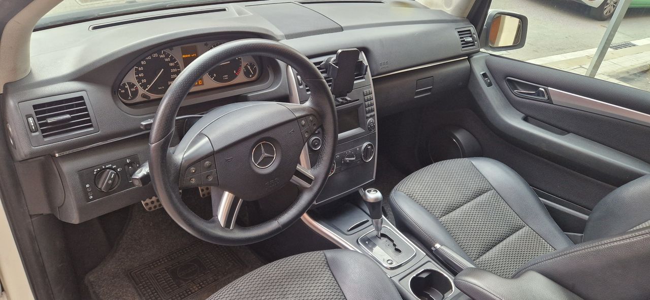 Foto Mercedes-Benz Clase B 10