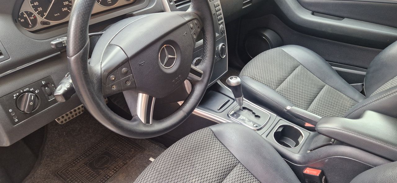 Foto Mercedes-Benz Clase B 11