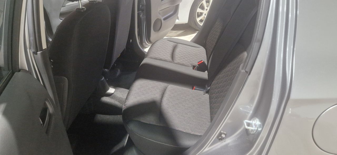 Foto Mitsubishi Space Star 15